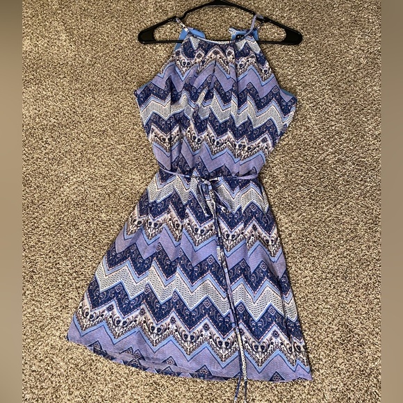Tie waist dress - Picture 1 of 1
